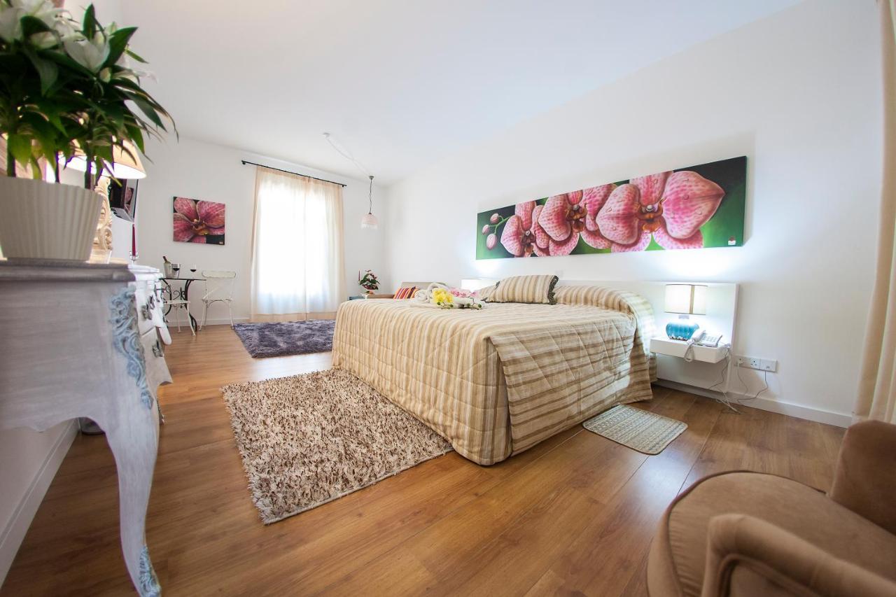 Operetta House Apartment Larnaca Bagian luar foto