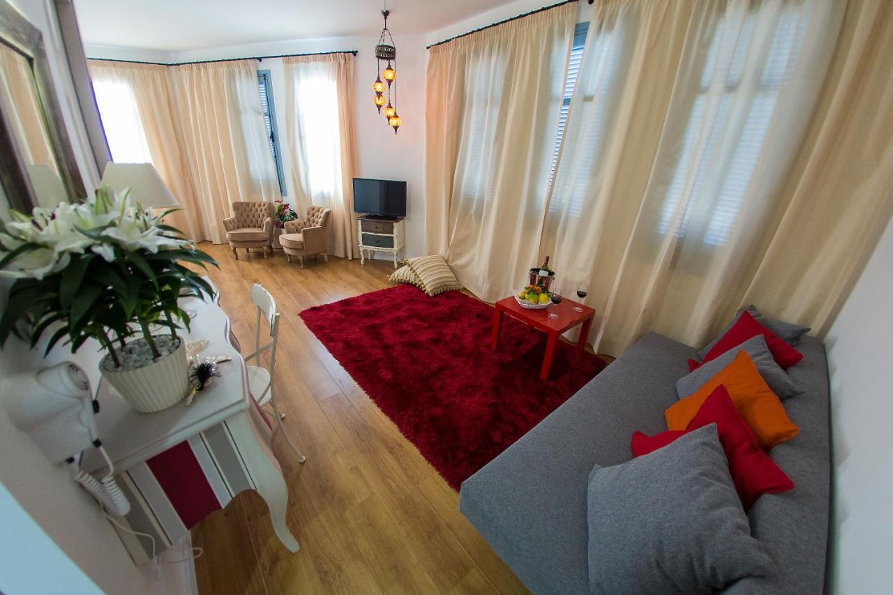 Operetta House Apartment Larnaca Bagian luar foto